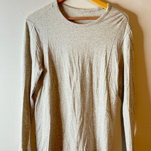 Men’s Lululemon Long Sleeve 5 Year Basic Tee Size Small